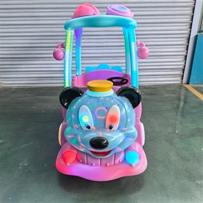 El divertido coche de Mickey